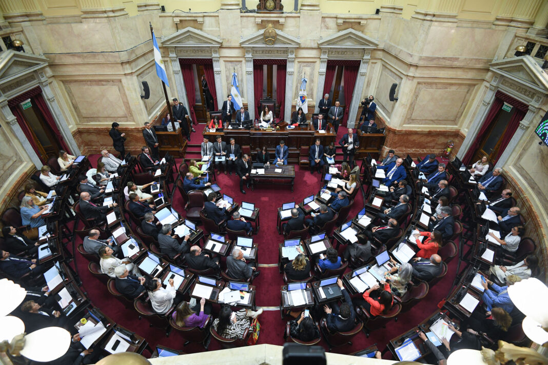 El Senado rechazó el DNU de Milei y, de repetirse el resultado en Diputados, el decreto quedará caido.