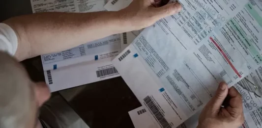 El Gobierno bonaerense autorizó a varias empresas prestadoras de energía a que puedan aumentar la tarifa de luz. A cuánto se fue en La Plata.