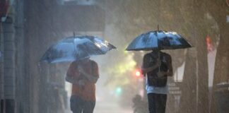 Varias localidades de la provincia de Buenos Aires se encuentran bajo alertas amarilla y naranja por fuertes tormentas.