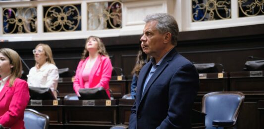 Gustavo Pulti llamó a una "amplia convocatoria" para defender la soberanía marítima, luego de la restricción a la navegación en el mar austral.