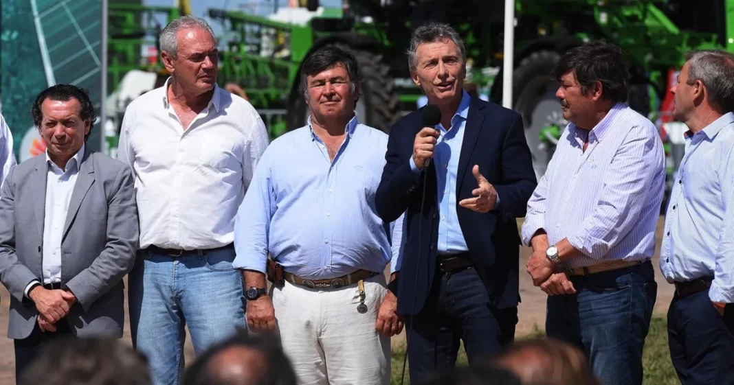 Tras las misivas cruzadas entre Horacio Rodríguez Larreta y Patricia Bullrich por la fusión del PRO con LLA, el expresidente Mauricio Macri marcó la cancha hacia el interior del partido.