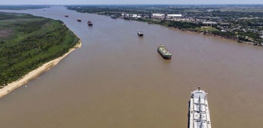 El Colegio de Ingenieros expresó su preocupación por el posible cierre del Canal de Magdalena, tras las definiciones de Milei.