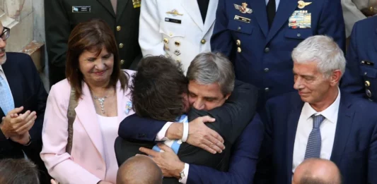 Caputo estará encargado de pasar la motosierra de Milei en los fondos fiduciarios. De qué se trata.