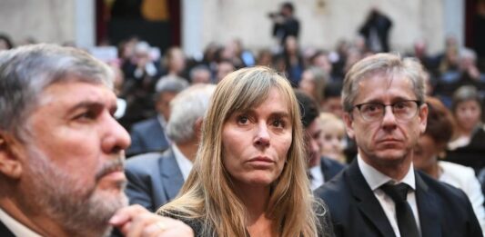 El interbloque de senadores de Unión por la Patria advirtió que Milei propone "un pacto a libro cerrado para legalizar lo inaceptable".