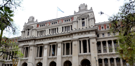 El expediente que presentó la Provincia para restituir el Fondo de Fortalecimiento Fiscal ya ingresó a la Corte Suprema.