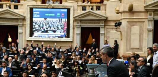 Luego de la aprobación en general de la ley bases, la Cámara de Diputados de la Nación procedió a votar en particular los artículos del paquete de iniciativas de Milei. Qué aprobó.