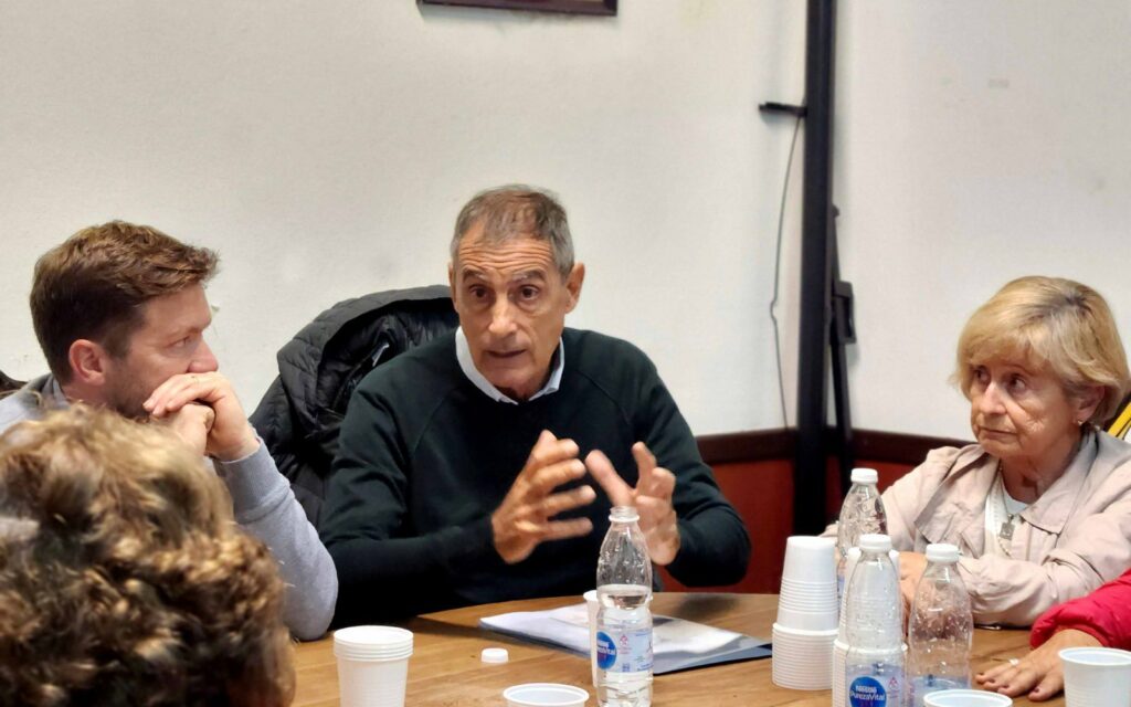 El diputado Claudio Frangul indicó que el bloque Acuerdo Cívico UCR-GEN continuará con las recorridas por los municipios.