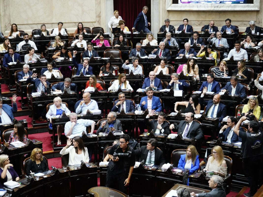 El Gobierno afronta una semana importante en el Congreso, con el debate de la ley ómnibus.