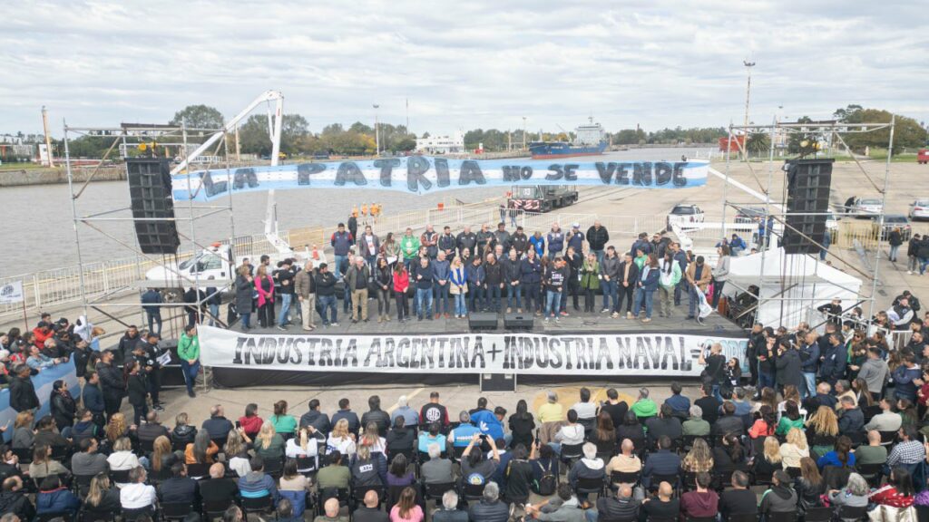 Kicllof y los intendentes de la Región Capital le reclamaron a Milei la reactivación de las obras en el Canal Magdalena.