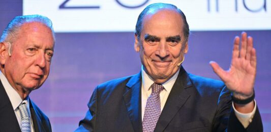 Guillermo Francos se plegó a Milei y aseguró que habrá “recortes de todo tipo” si el Congreso insiste con la nueva fórmula jubilatoria.