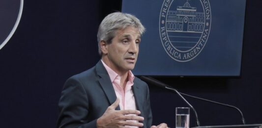 El ministro de Economía, Luis Caputo, este miércoles, envió al Congreso un adelantó del Presupuesto 2025. Repasa uno a uno los principales puntos.