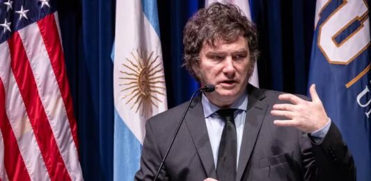 El Gobierno nacional manifestó su repudio a las “calumnias e injurias” formuladas por el ministro de Transporte español, Óscar Puente, contra el presidente de la Nación, Javier Milei.