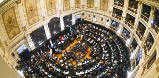 Este Día del Trabajador, los diputados y senadores bonaerenses de todo el arco político conmemoraron la fecha.