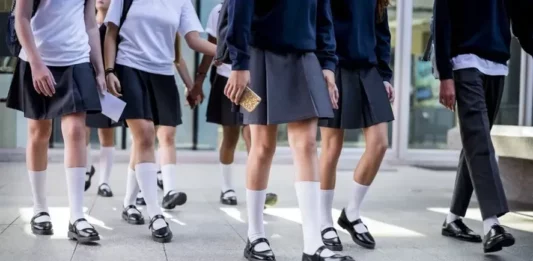 El gobierno de la provincia de Buenos Aires autorizó un nuevo aumento del 3,8% para las cuotas de los colegios privados. Todos los detalles.