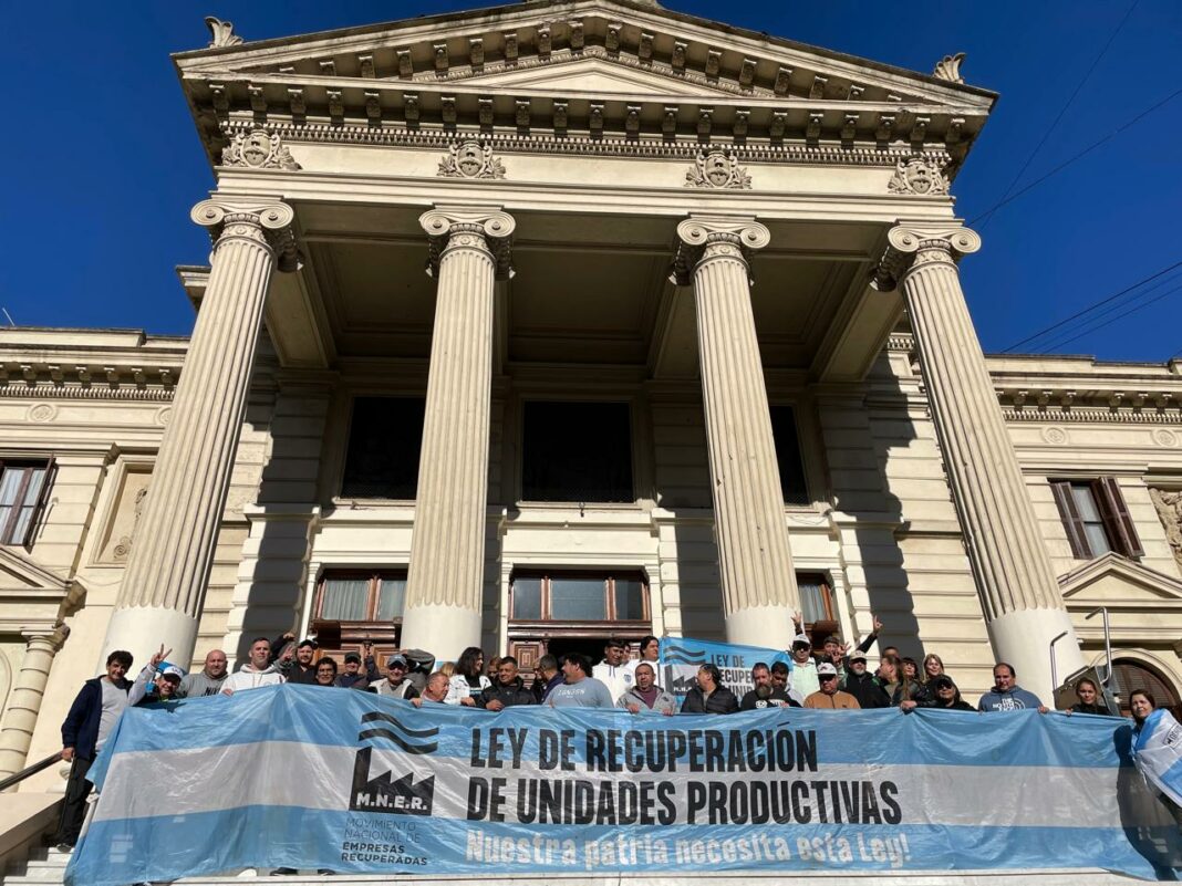 Este miércoles el Senado bonaerense sancionó la prórroga de emergencia de empresas recuperadas por 18 meses, con posibilidad a extenderse un año.