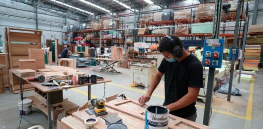 El INDEC precisó que el nivel de actividad económica cayó 3,2% en febrero, lo cual significó el cuarto índice negativo consecutivo.