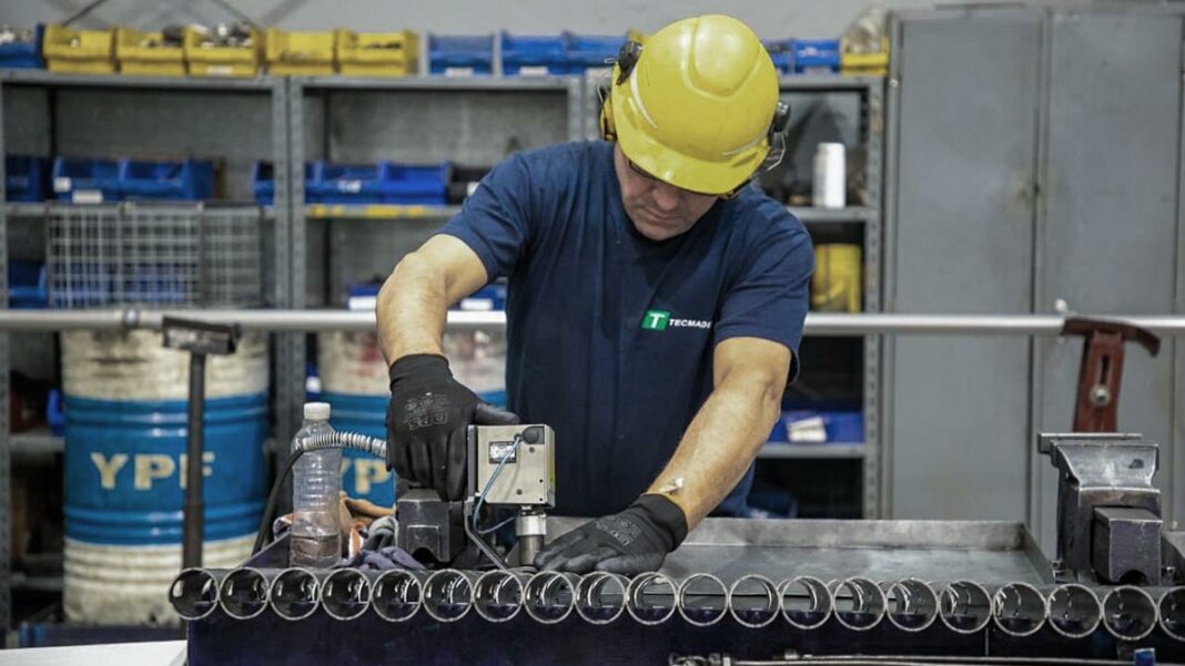 Según la CAME, las pymes industriales continúan con una caída en la actividad con una caída del 11,9% en el mes de marzo.