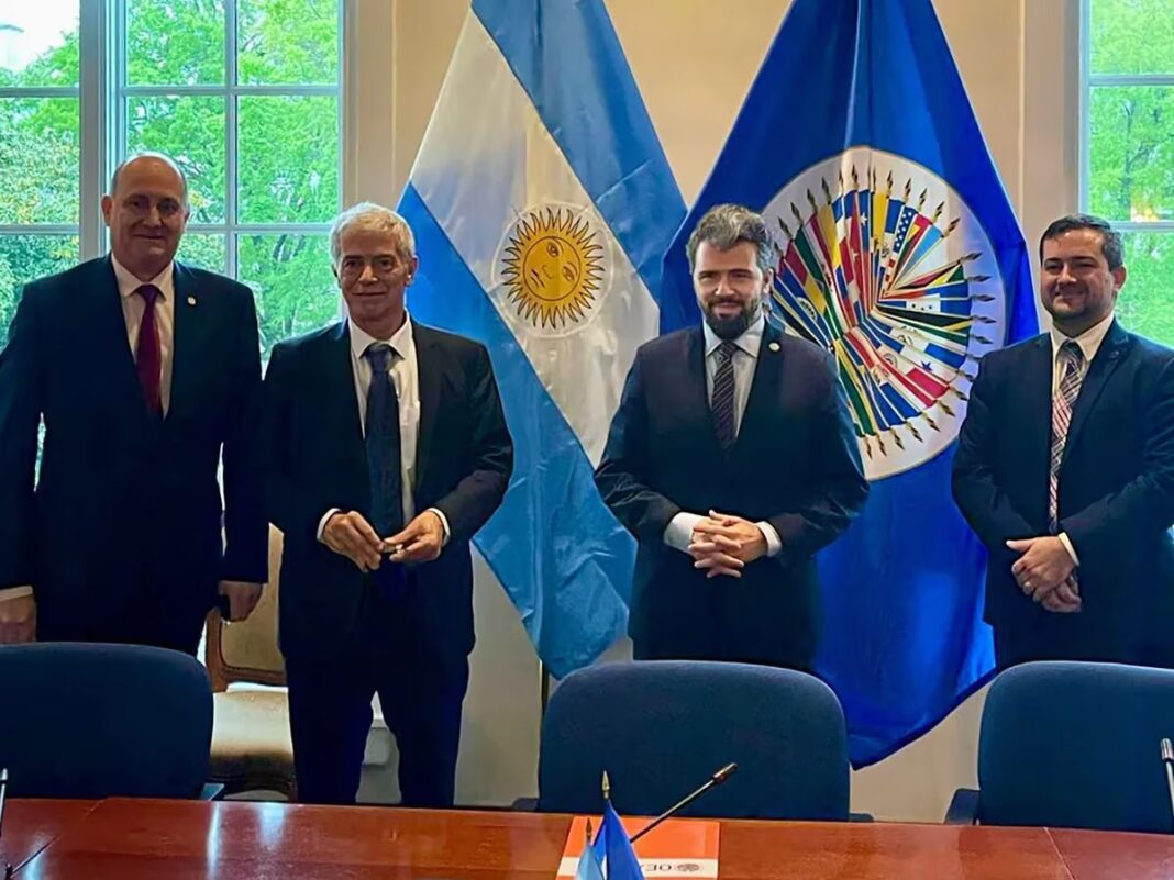 El ministro de Justicia, Cúneo Libarona, viajó a Estados Unidos y solicitó capacitaciones en derechos humanos para magistrados y fiscales.