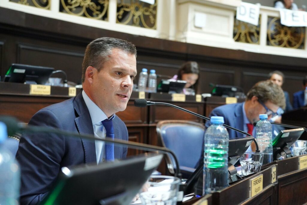 Agustín Forchieri tensiona al interbloque de Juntos para enmendar un grave error en el reparto del Fondo de Fortalecimiento Fiscal. 