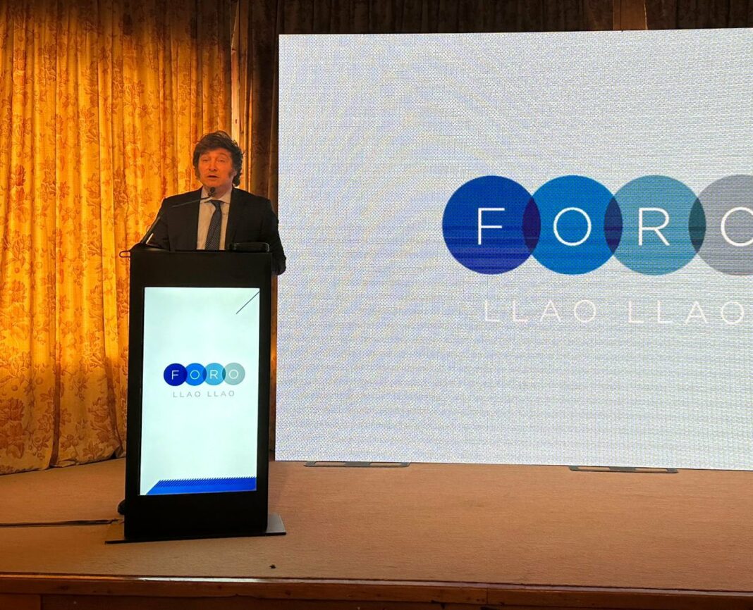 El presidente Javier Milei remarcó en el Foro Llao Llao que el ajuste permitirá 