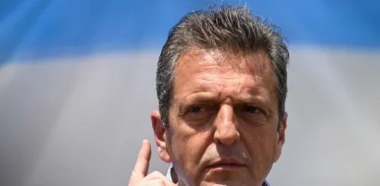 El espacio que lidera Sergio Massa lanzó duras críticas sobre las celebraciones del plan económico de Milei.