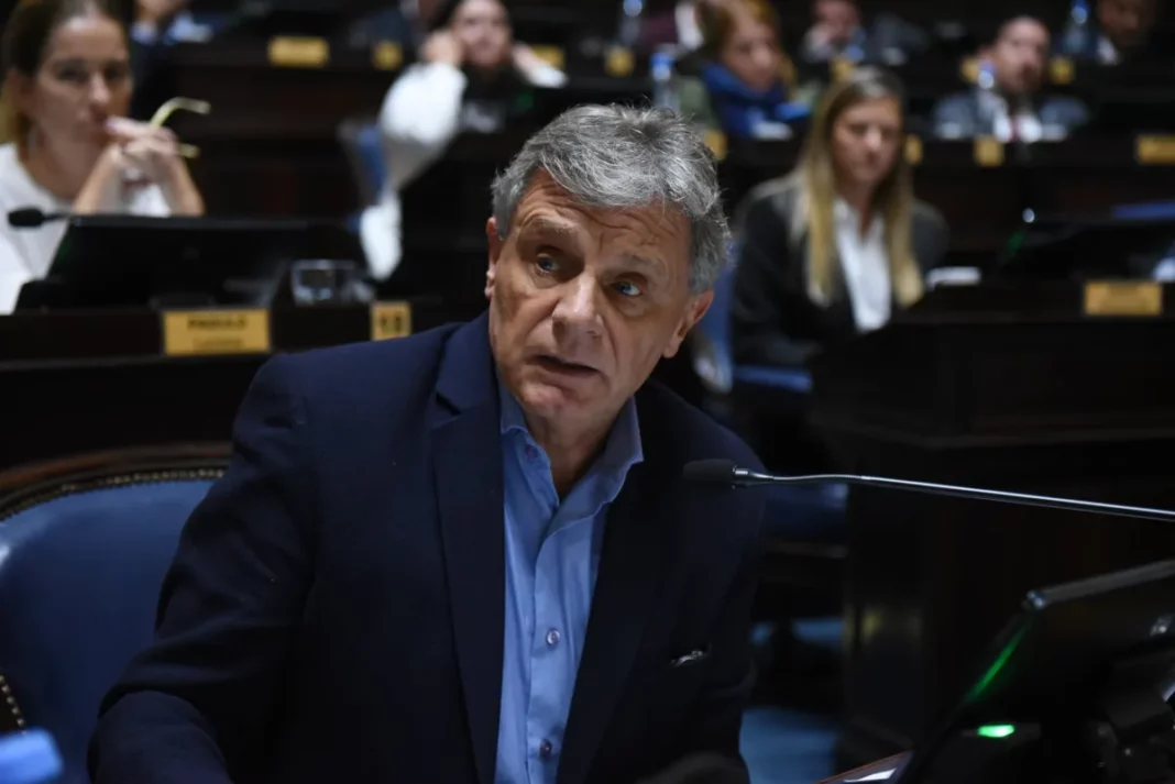 El diputado bonaerense Gustavo Pulti defendió su proyecto de repudio a la ocupación de Gran Bretaña en Mar Argentino, y cargó contra el Gobierno por la falta de acción.
