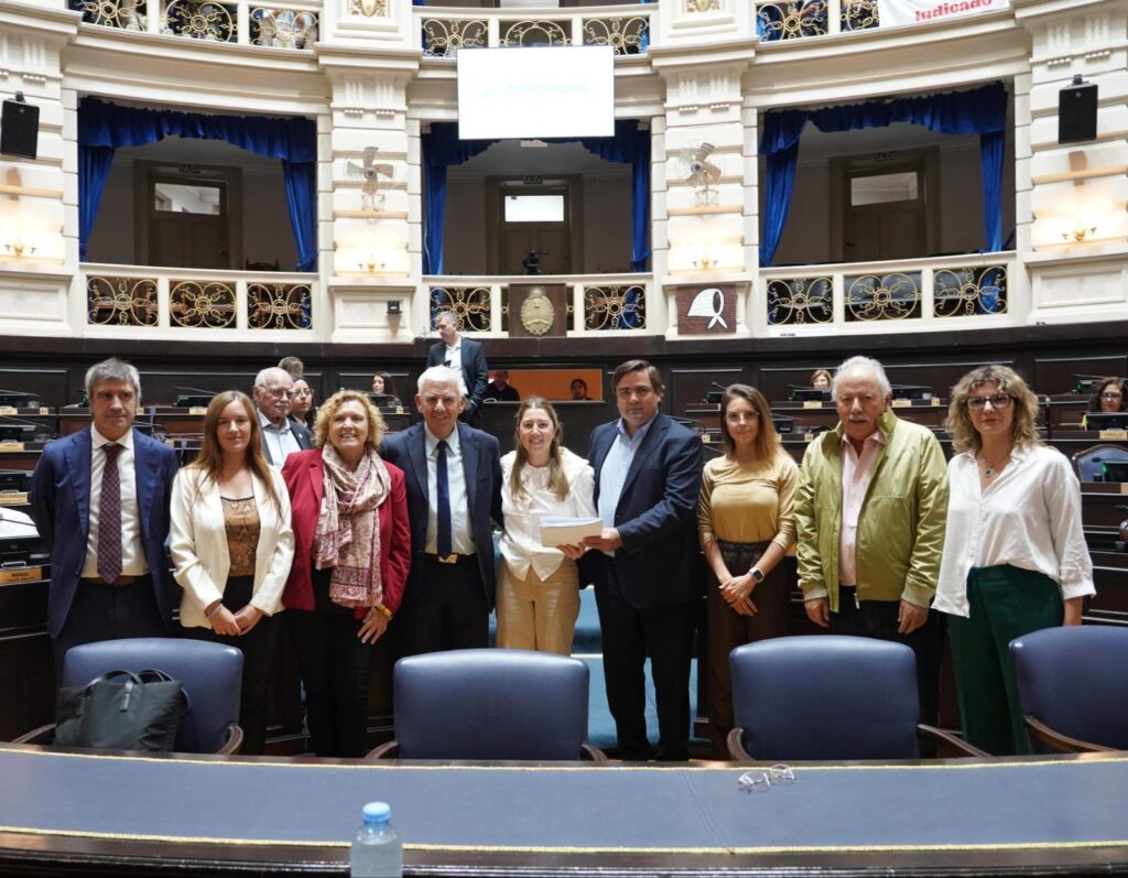 Los legisladores bonaerenses autores de la iniciativa que beneficia a Patagones y demás municipios de la Sexta sección electoral.