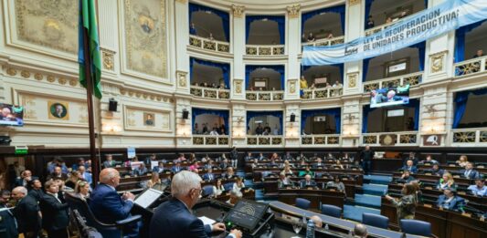 La Cámara de Diputados bonaerense vuelve a sesionar para trata la creación de la empresa estatal de Emergencia en Salud.