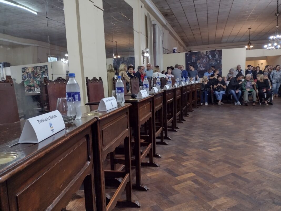 En Luján, la oposición se unió para no darle quórum al intendente Boto, que buscaba agregar más tasas impositivas. 