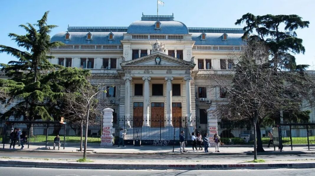 Tres dueños de tarjetas de débito del Senado declararon e intentaron sacarle peso a las acusaciones contra Muguerza y Ortellado.