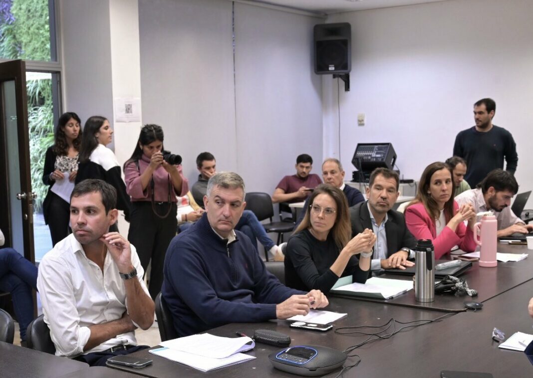 La Cámara de Diputados trató en comisión el proyecto para aumentar las indemnizaciones laborales. Hubo despacho de aprobación y otro de rechazo.