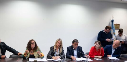 El plenario de comisiones de Diputados emitió dictamen de mayoría y otro de minoría al proyecto de emergencia de empresas recuperadas.