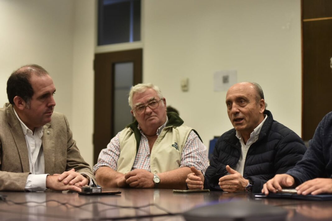 CARBAP prepara una cumbre con la oposición en la Legislatura bonaerense para frenar el “impuestazo” al campo.