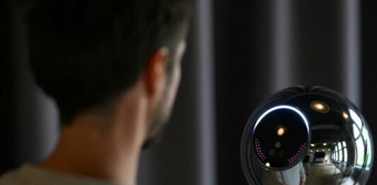 El Ministerio de Producción, Ciencia e Innovación bonaerense imputó a la empresa WorldCoin, luego de detectar la inclusión de cláusulas abusivas.