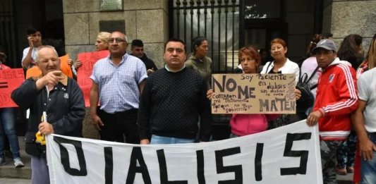 Casi 5 mil pacientes en diálisis están a punto de perder acceso a sus tratamientos debido a que IOMA “no reconoce el verdadero valor de los servicios prestados”.