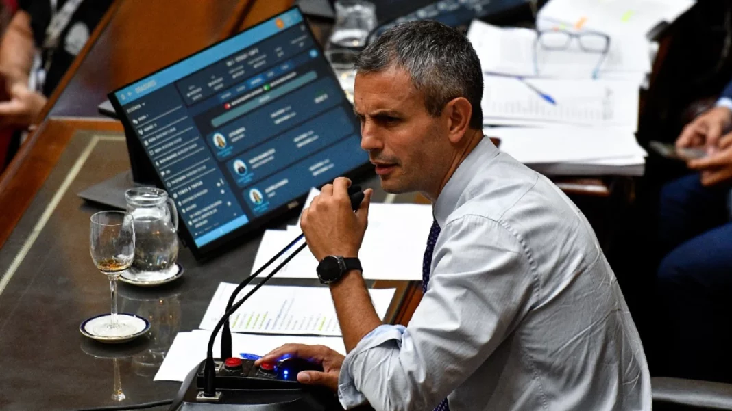 Los diputados nacionales recibieron el boceto final de la nueva ley ómnibus, con una serie de modificaciones. Repasa las principales.