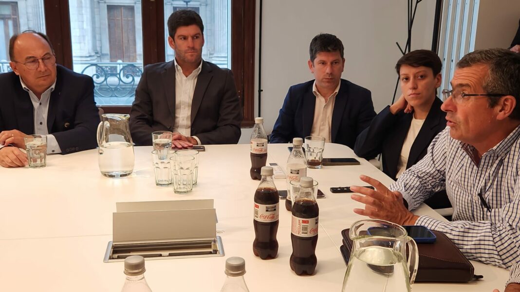 El Foro de Intendentes Radicales bonaerense se reunió con Axel Kicillof en Gobernación, donde presentaron una batería de reclamos y propuestas.