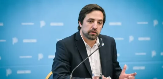 Kreplak lanzó duras críticas al Gobierno nacional de Milei tras la decisión de no suscribir al Tratado sobre Pandemias de la OMS.