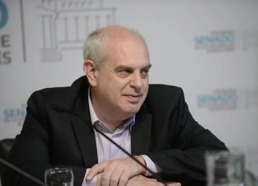 El titular del bloque del PRO del Senado bonaerense, Alejandro Rabinovich, volvió a criticar a Axel Kicillof por una serie del Ministerio de las Mujeres.