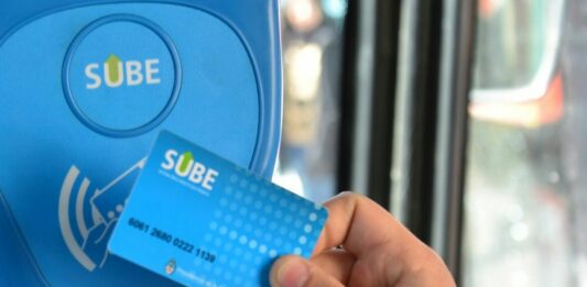 Desde la Rosada intentaran hacer competir al SUBE con otras tarjetas y medios de pago
