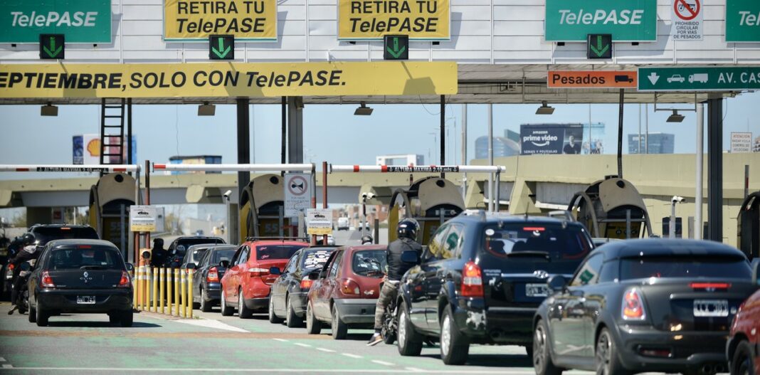 Este sábado Autopistas Urbanas Sociedad Anónima (AUSA) implementó un aumento del 150% en los peajes para CABA. A cuánto se fue.