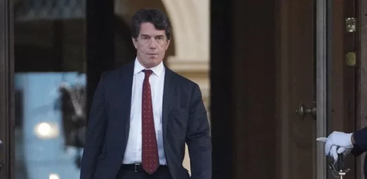 El jefe de Gabinete, Nicolás Posse, llega a la Cámara de Senadores para brindar su primer informe de gestión, por lo que deberá responder más de 2000 preguntas de los legisladores.