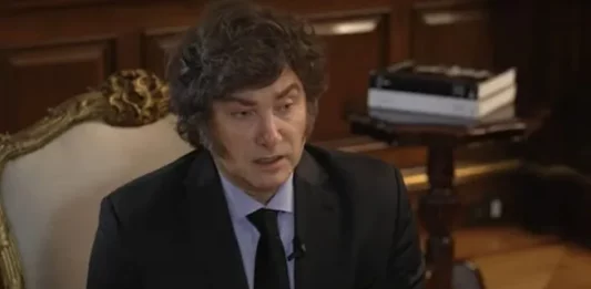 Milei habló de su plan económico y dijo que los salarios "de miseria" son producto del "populismo".