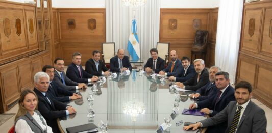 El ministro Guillermo Francos, indicó que hubo un "acuerdo" para tratar la ley ómnibus, aunque los gobernadores cuestionaron parte del capítulo fiscal.