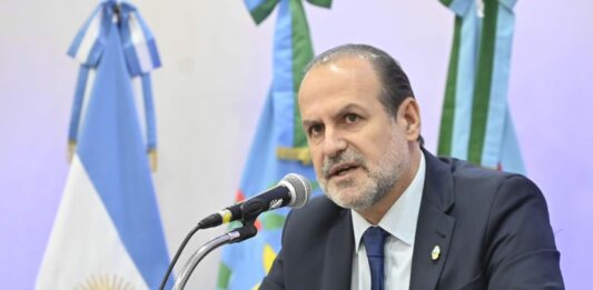 Luego de que la Municipalidad anunciará la llegada de un nuevo sistema de estacionamiento en Bahía Blanca, Juntos le pidió más información al intendente Susbielles.