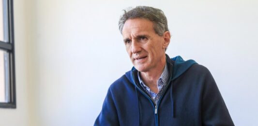 Katopodis criticó a Milei por la militarización de las dependencias estatales ante las protestas.