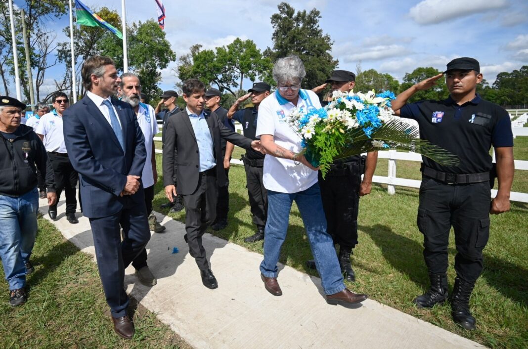 El gobernador bonaerense Axel Kicillof llamó a defender la soberanía de Malvinas y cuestionó a Milei por tener 