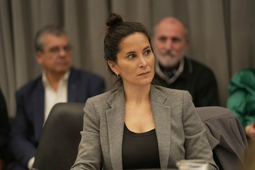 La diputada nacional del massismo, Micaela Morán, presentó un proyecto en el Congreso para regular la publicidad de apuestas online en todo el país y para prevenir la ludopatía en jóvenes.