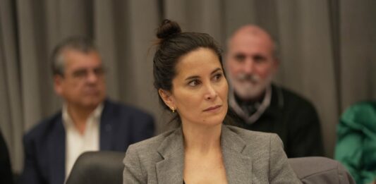 La diputada nacional del massismo, Micaela Morán, presentó un proyecto en el Congreso para regular la publicidad de apuestas online en todo el país y para prevenir la ludopatía en jóvenes.