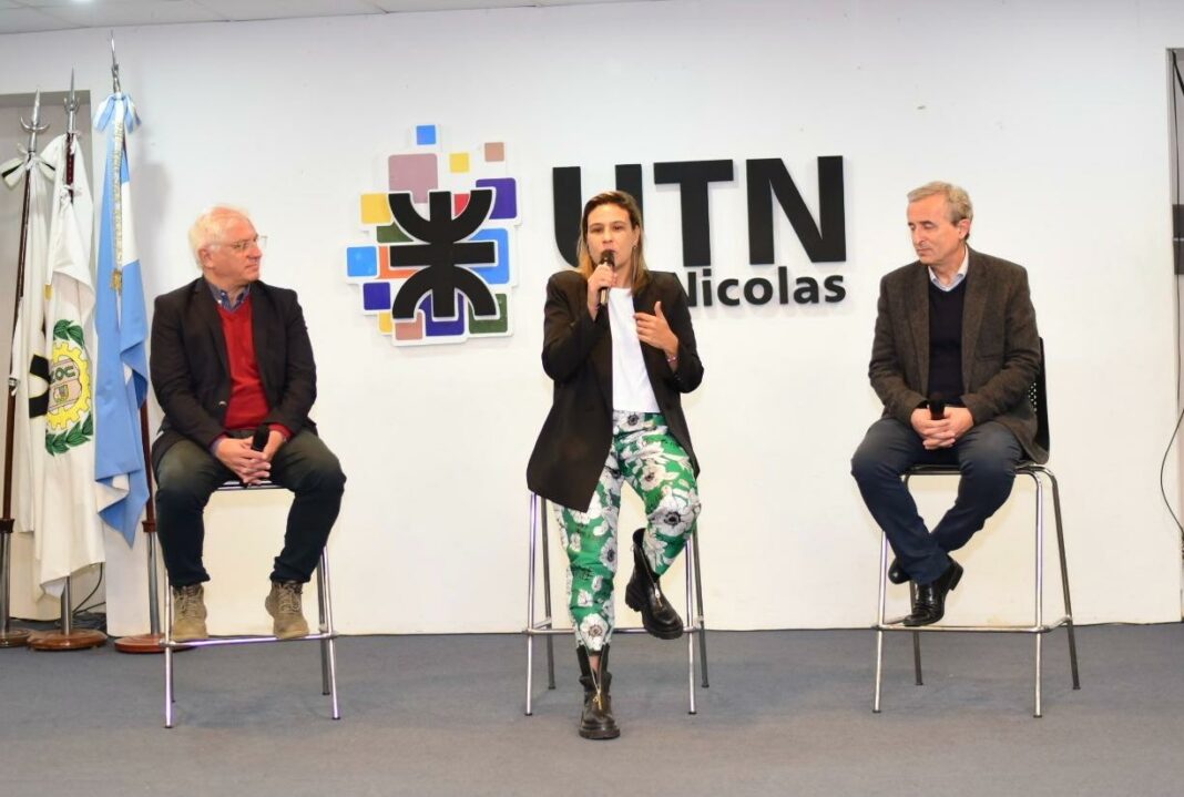 El Puerto de San Nicolás junto AIMAS y la UTN llevaron adelante este viernes una jornada en donde se presentaron proyectos para potenciar el comercio y la producción regional.
